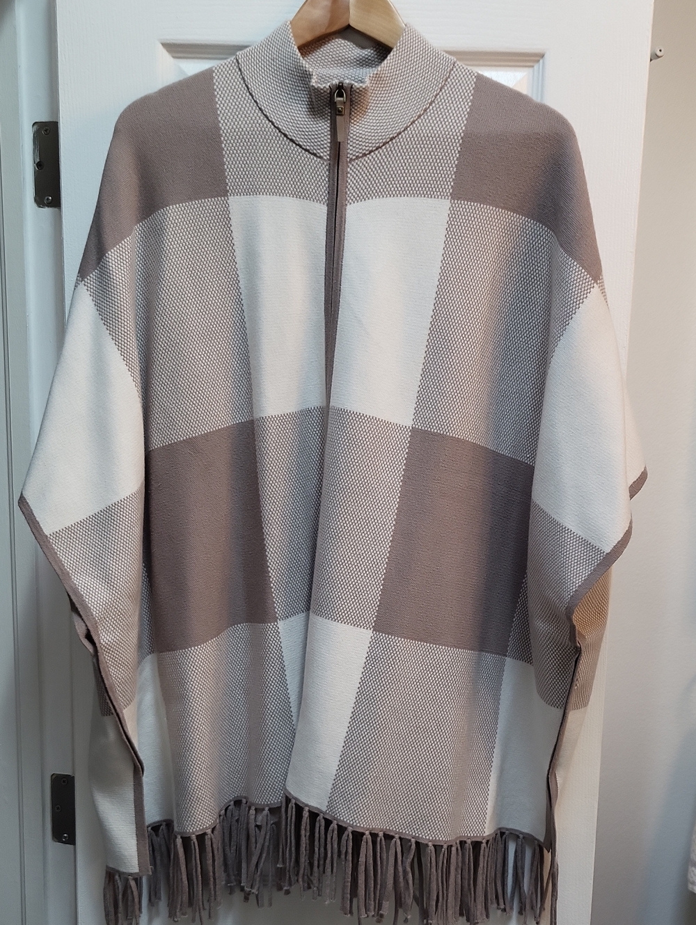 Christian Siriano Taupe and Cream Zip-Front Fringe Poncho